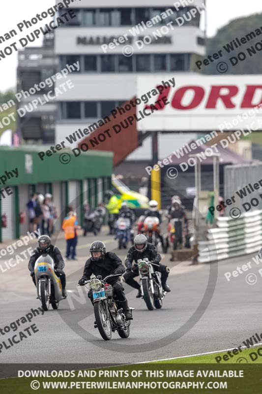 Vintage motorcycle club;eventdigitalimages;mallory park;mallory park trackday photographs;no limits trackdays;peter wileman photography;trackday digital images;trackday photos;vmcc festival 1000 bikes photographs